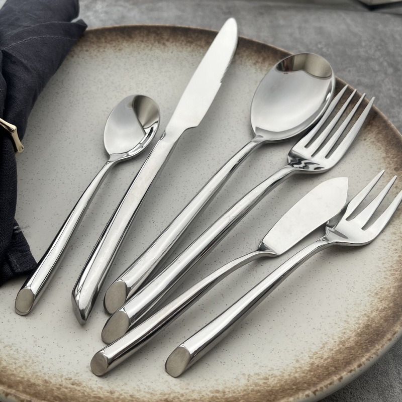 Export Western-style knife and fork German stainless steel master knife and fork spoon beveled handle steak knife and fork spoon 4-piece set Export Western-style knife and fork German stainless steel master knife and fork spoon beveled handle steak knife and fork spoon 4-piece set
