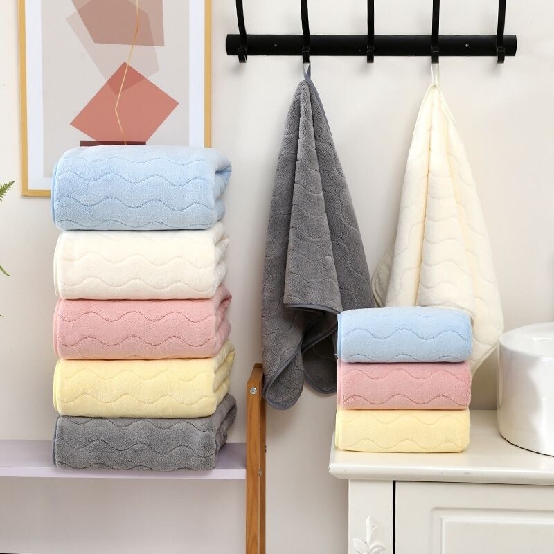 Coral Fleece Edge Towel Bath Towel Wholesale Water Ripple Thickened Soft Absorbent Household Lovers Bath Towel