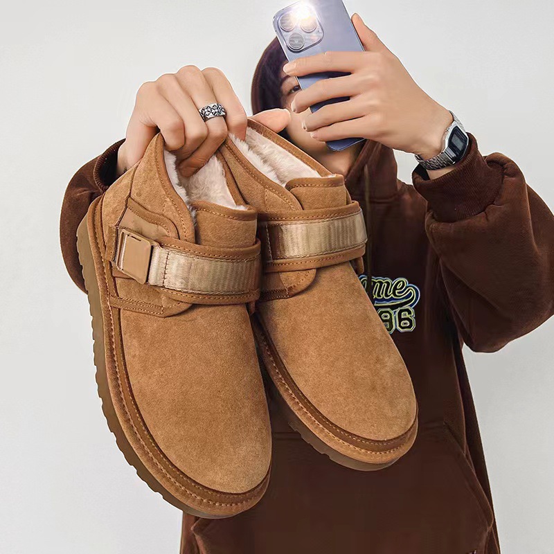 스노우 부츠 남자 2024 겨울 새로운 패션 올 매치 기모 따뜻한 커플 빵 신발 모피 코튼 신발