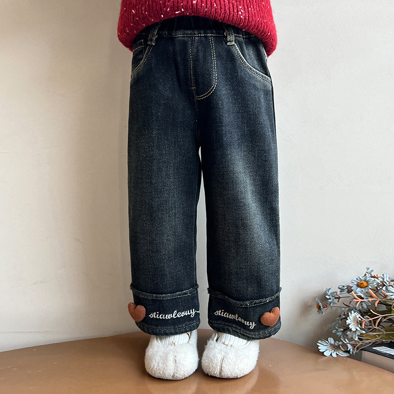 Niñas con jeans de peluche otoño y invierno nuevos pantalones de piernas anchas de estilo extranjero para niños con pantalones casuales rectos
