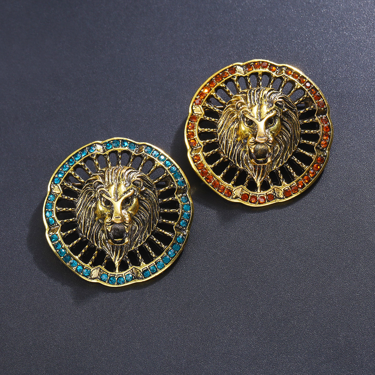 Vintage leeuwen broche voor heren, elegante pin voor colbert_voghion.com