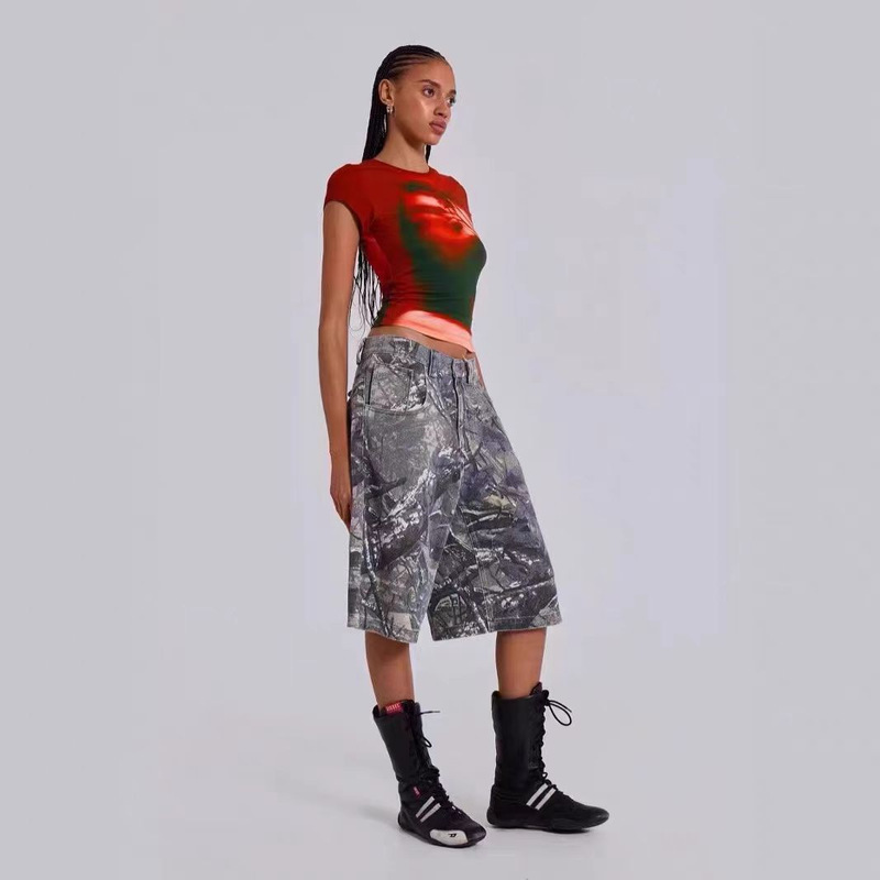 Jaded London Retro Forest Branch Camouflage Washed Distressed Low-Waist Loose Denim Mid-Pants for Men and Women