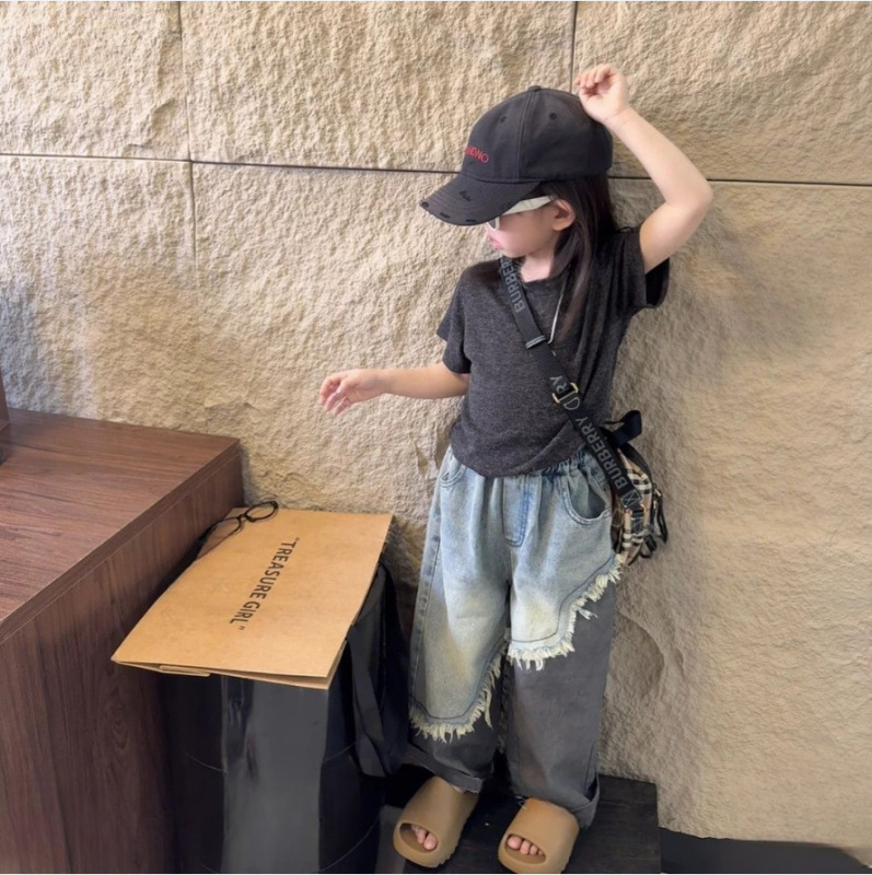 Nostalgic Children's Fun Jeans Loose Comfortable Children's Pants for Boys and Girls, Favorite Spring and Summer for Children Aged 3-8 Nostalgic Children's Fun Jeans Loose Comfortable Children's Pants for Boys and Girls, Favorite Spring and Summer for Children Aged 3-8