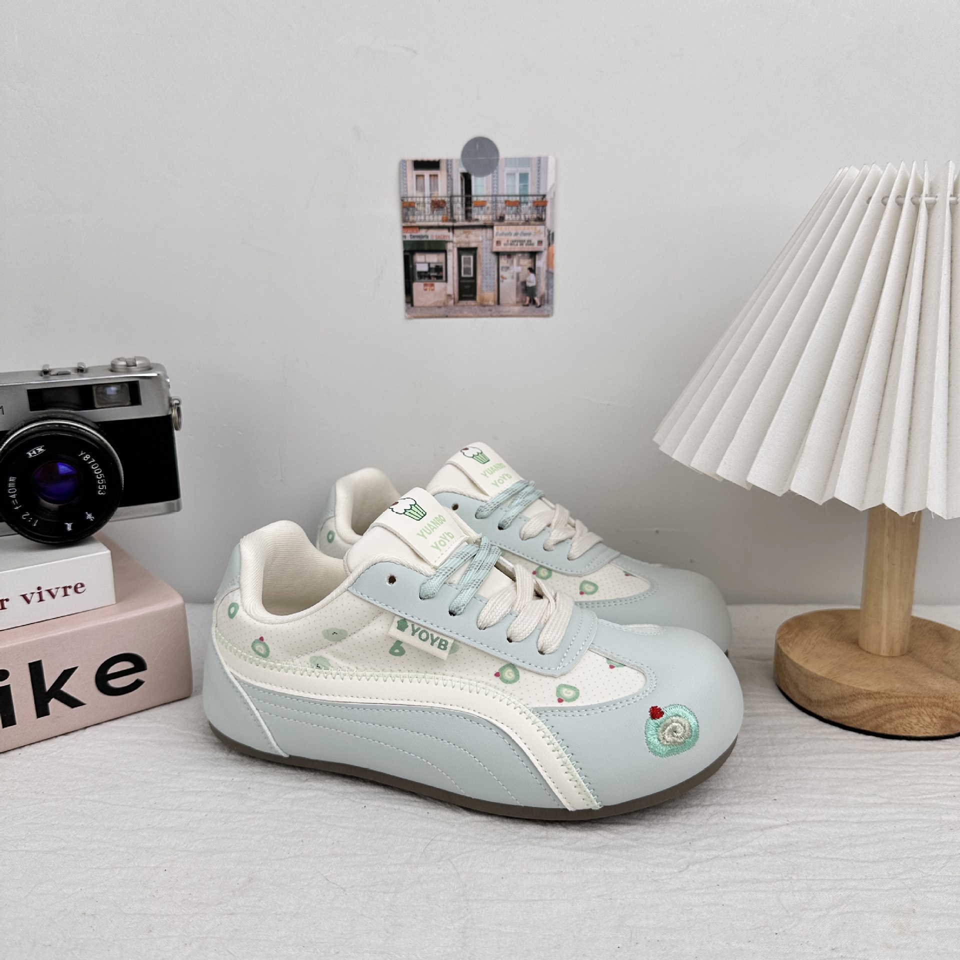 YUANBO multicolor zapatos de entrenamiento de mujeres 2025 primavera nueva variedad de zapatos deportivos casuales de cabeza redonda cordones zapatos Gump