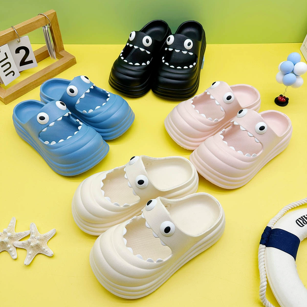 Летние домашние тапочки с мультяшным принтом, на толстой нескользящей подошве, с открытым носком, полусандалии, туфли Мэри Джейн.