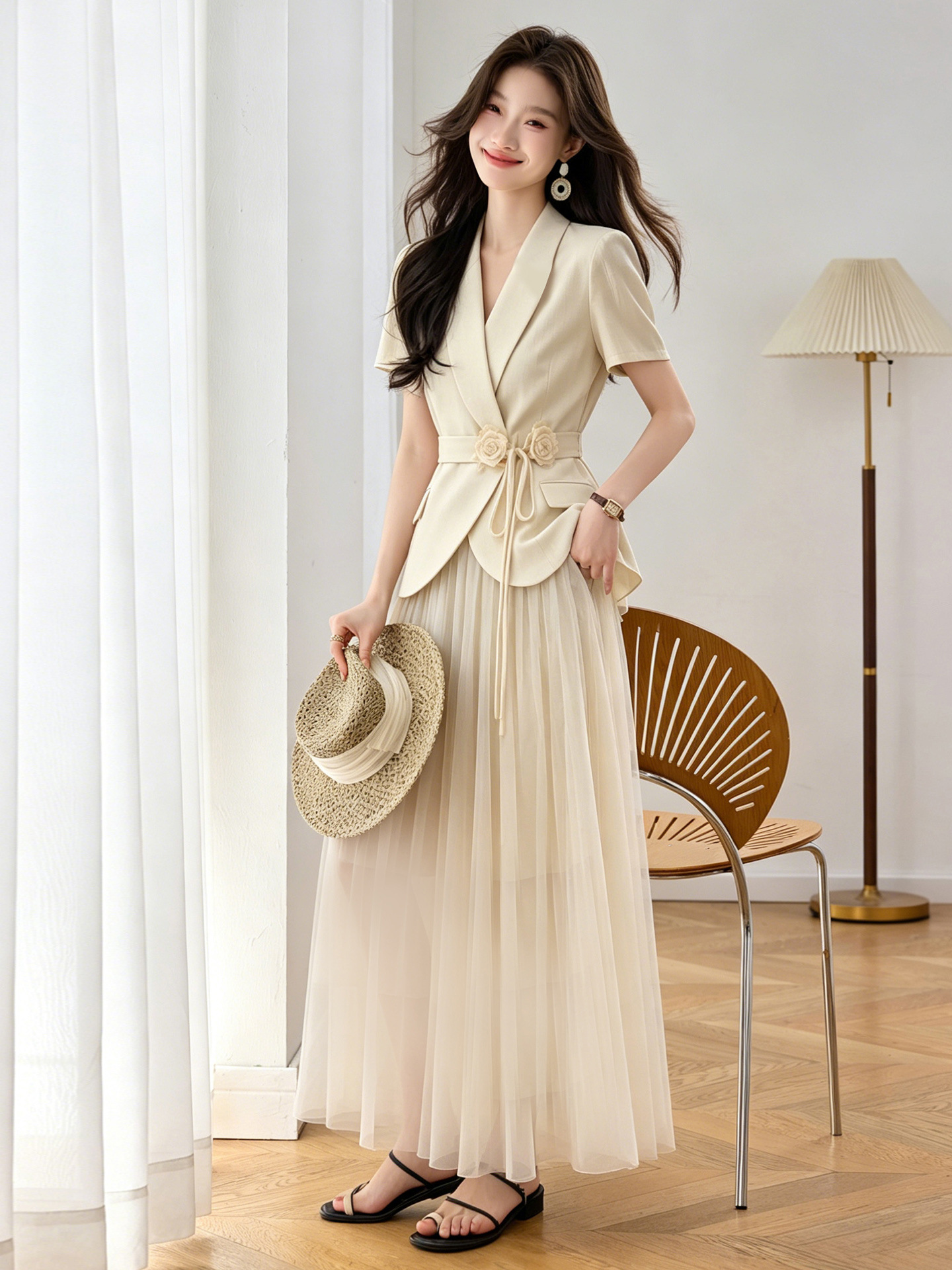 Set vest chân váy nữ công sở phong cách tiểu thư sang trọng, form ôm gọn dáng — Màu ảnh