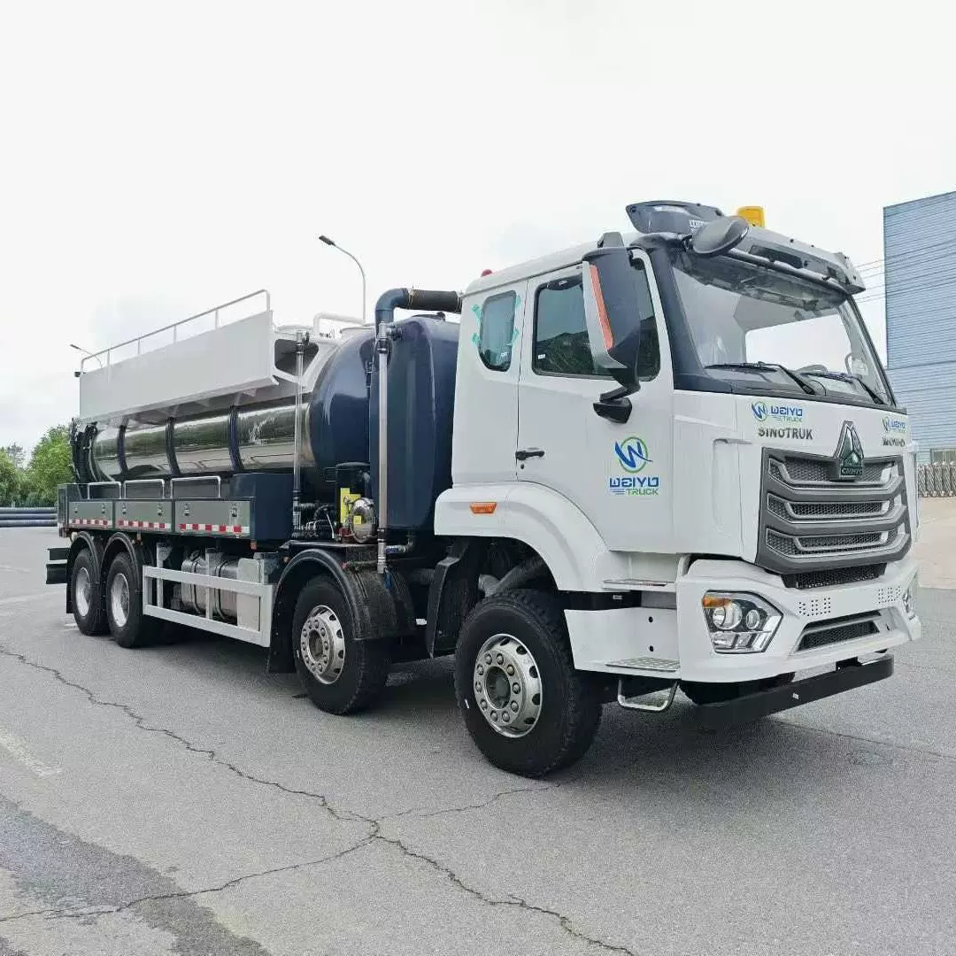 出口重汽豪沃NX前四后八25-30立方吸污车吸粪车可以加装清洗功能