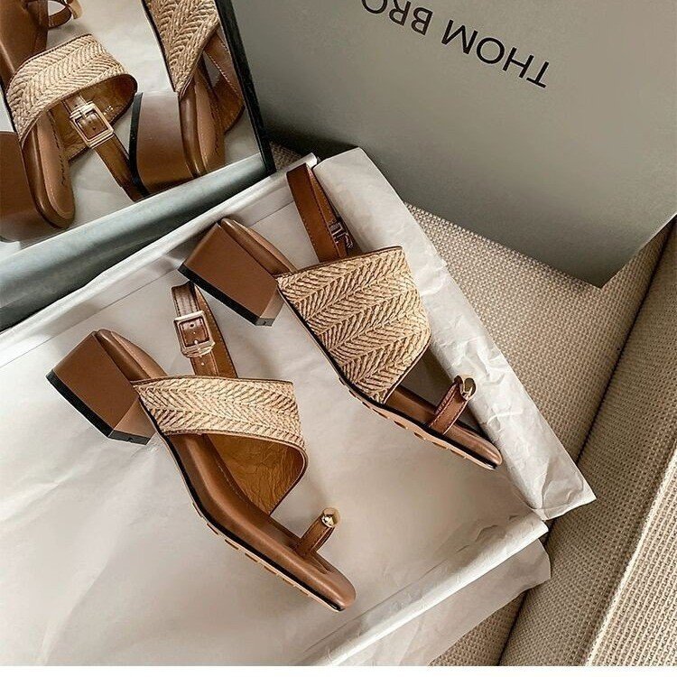 [Youshilai] French Resort-Style Woven Flip-Flops with Skirt, 2026 Summer High-Heeled Soft-Soled Sandals for Women