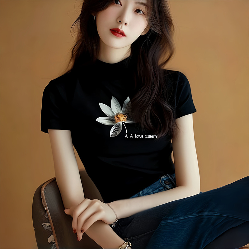 여성을위한 블랙 하프 터틀넥 프린트 반팔 티셔츠 2025 새로운 초여름 ootd 착용 독특하고 아름다운 탑