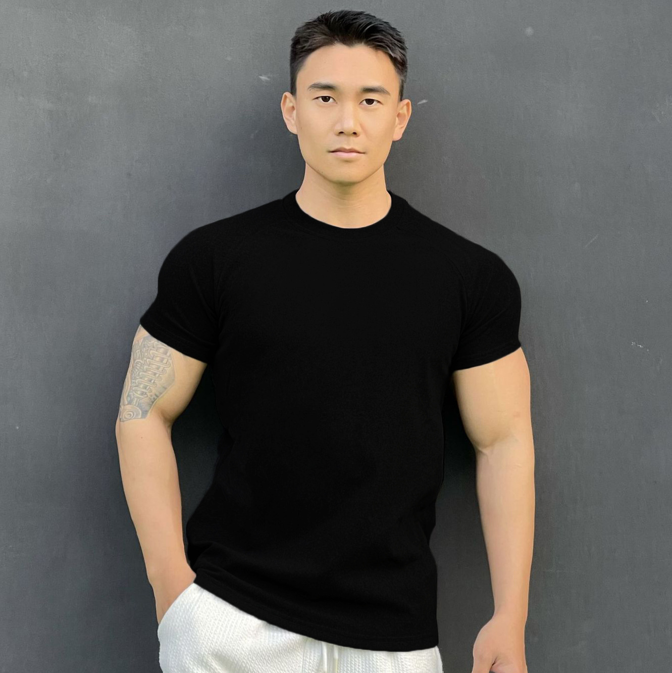 반소매 로우 칼라 - 검정색