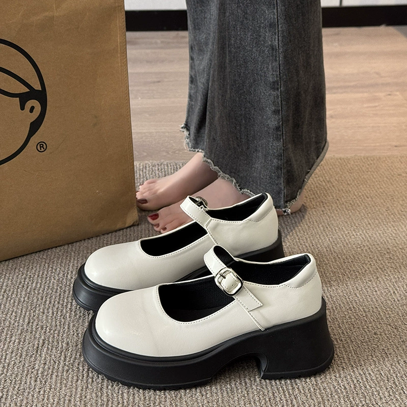 Одна обувь на толстой подошве женская весна 2025 года новая корейская версия дикого слова с неглубоким ртом каблуков с квадратной головой темпераментные маленькие кожаные туфли