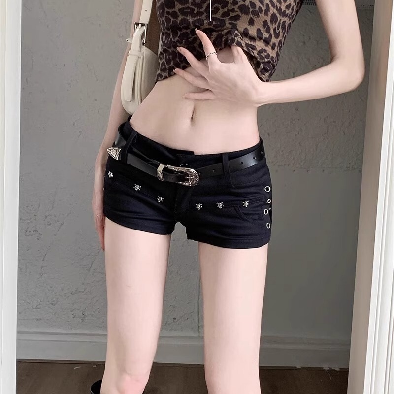 Black Elastic Low-Waist Denim Shorts for Women in Summer Hot Girls Hot Pants for Small People Sexy Tight Slimming Look Wide-Leg Pants Black Elastic Low-Waist Denim Shorts for Women in Summer Hot Girls Hot Pants for Small People Sexy Tight Slimming Look Wide-Leg Pants