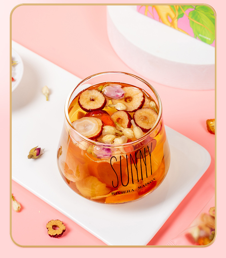 Yu Yang Ji Ginseng Longan Eight Treasure Tea 100g Gift Box Herbal Blend with Red Dates Goji and Rock Sugar in use