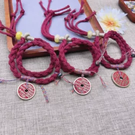 吊坠;项链;手链