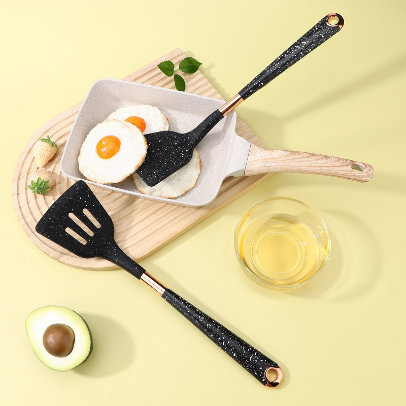 Nuevo juego de utensilios de cocina de silicona, juego de 11 piezas, mango de revestimiento para el hogar, utensilios de cocina, sartén antiadherente, juego de cubo de almacenamiento