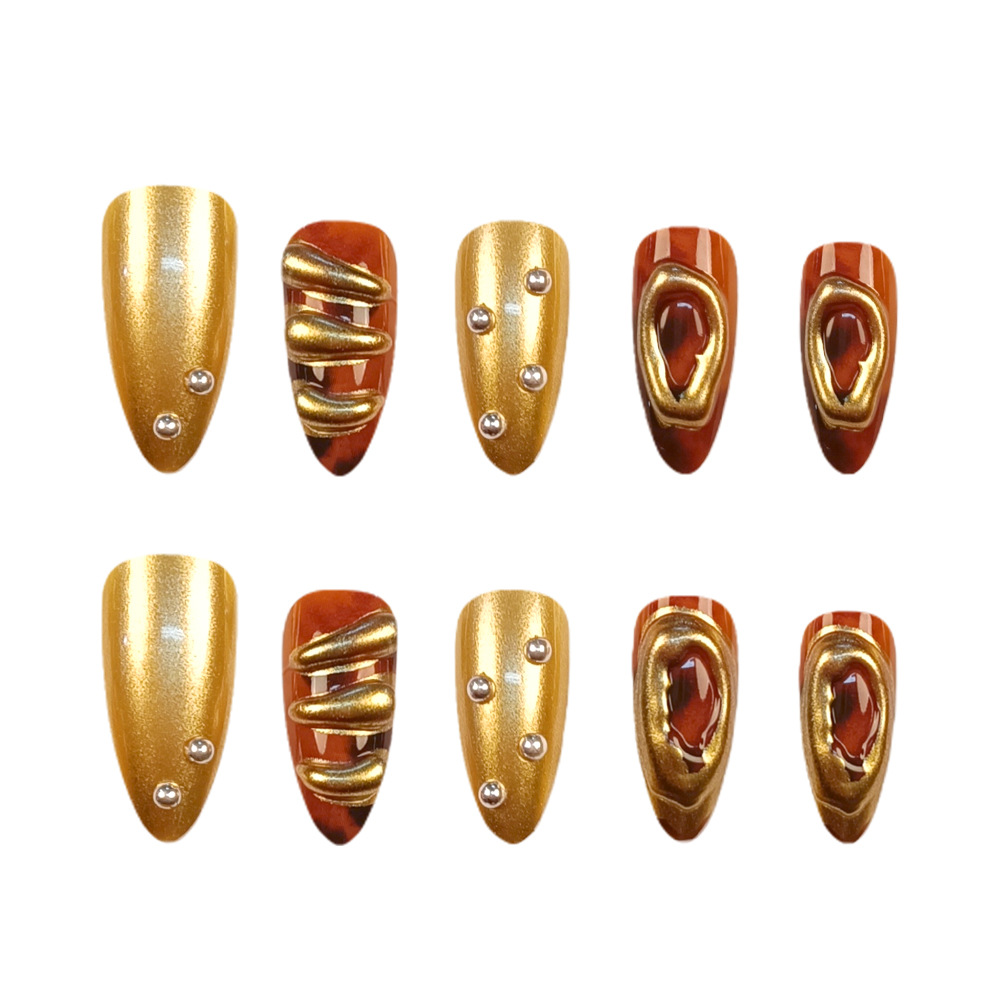 Transfronterizos 3D estereoscopio Lips dorado perlas de vestir uñas retro ámbar lujo ligero 24 piezas de uñas falsas blanqueadoras al por mayor