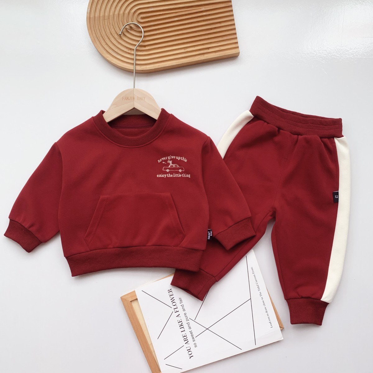 INS traje forrado de lana para niños Otoño e Invierno nuevos niños y niñas suéter pantalones de chándal estilo coreano ropa deportiva para niños moda