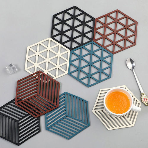 Hexagonal Nordic dining table insulation mat, anti-scalding bowl mat, personalized silicone pot mat, coaster, kitchen heat-resistant plate mat, home use