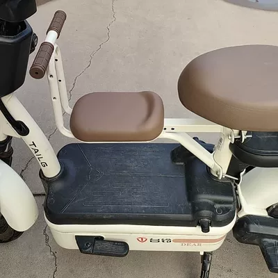 Baby Chair, Scooter, Infant – Electric car child seat - beige-armrest