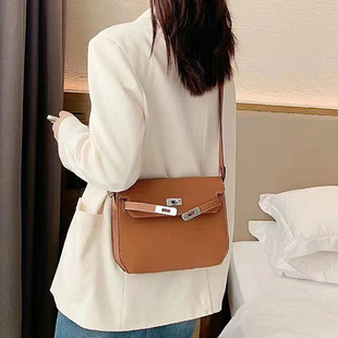 ��Ƥ�͹ńP����ŮҸ�°��r��ͨ���]����������̄��p�݆μ�б���