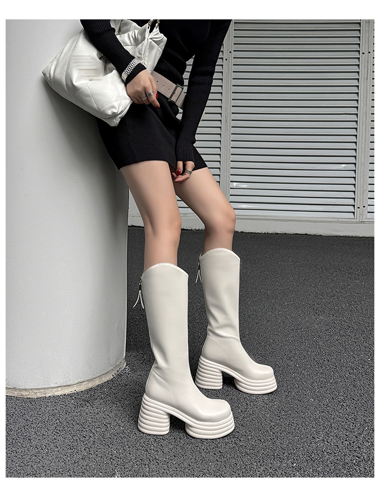 Boot nữ cổ cao đế dày da bò kiểu Chanel cổ chữ V, gót cao 12–15 cm — Lớp lót đơn màu trắng nhạt 12cm, Lớp lót nhung màu hồng 15cm, Lớp lót nhung màu trắng nhạt 12cm, Lớp lót đơn màu trắng nhạt 15cm chi tiết 14