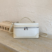 ����С���L�μ�����Ӱ�������nϵ���»��y����;����ٴ�б���