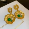 Серебристый штифт — складчатые жемчужные цветочные серьги