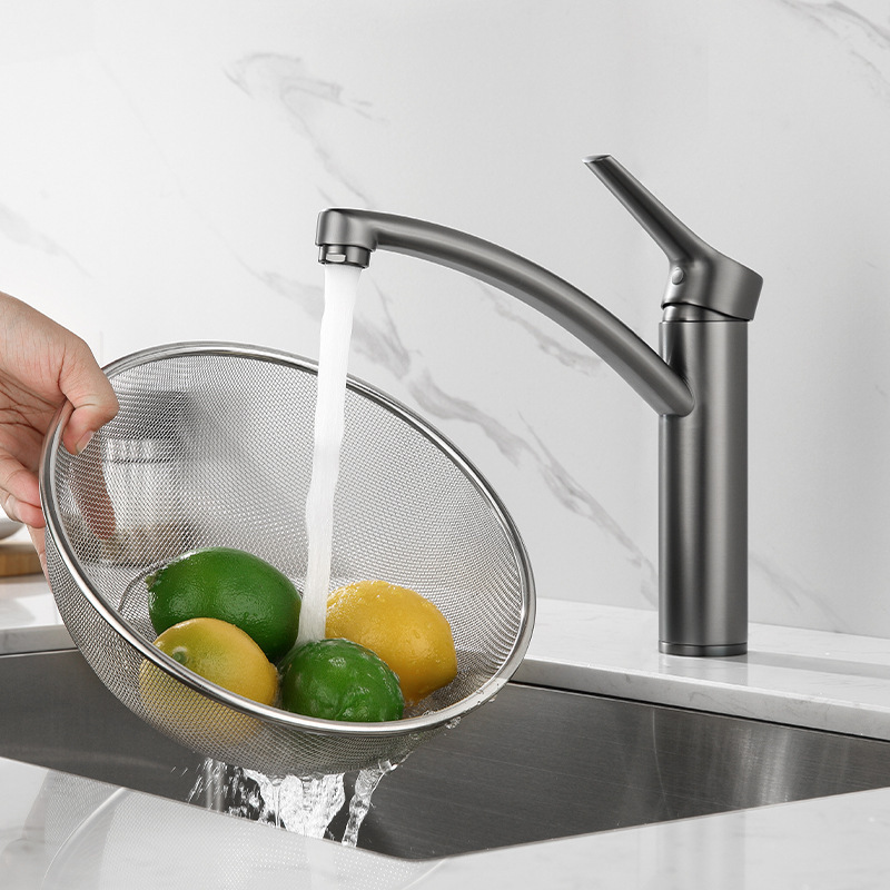 Processing and Customization of New Home Kitchen Sink Hot and Cold Water Hole Sink Faucet Kitchen Hot and Cold Dual Control Faucet