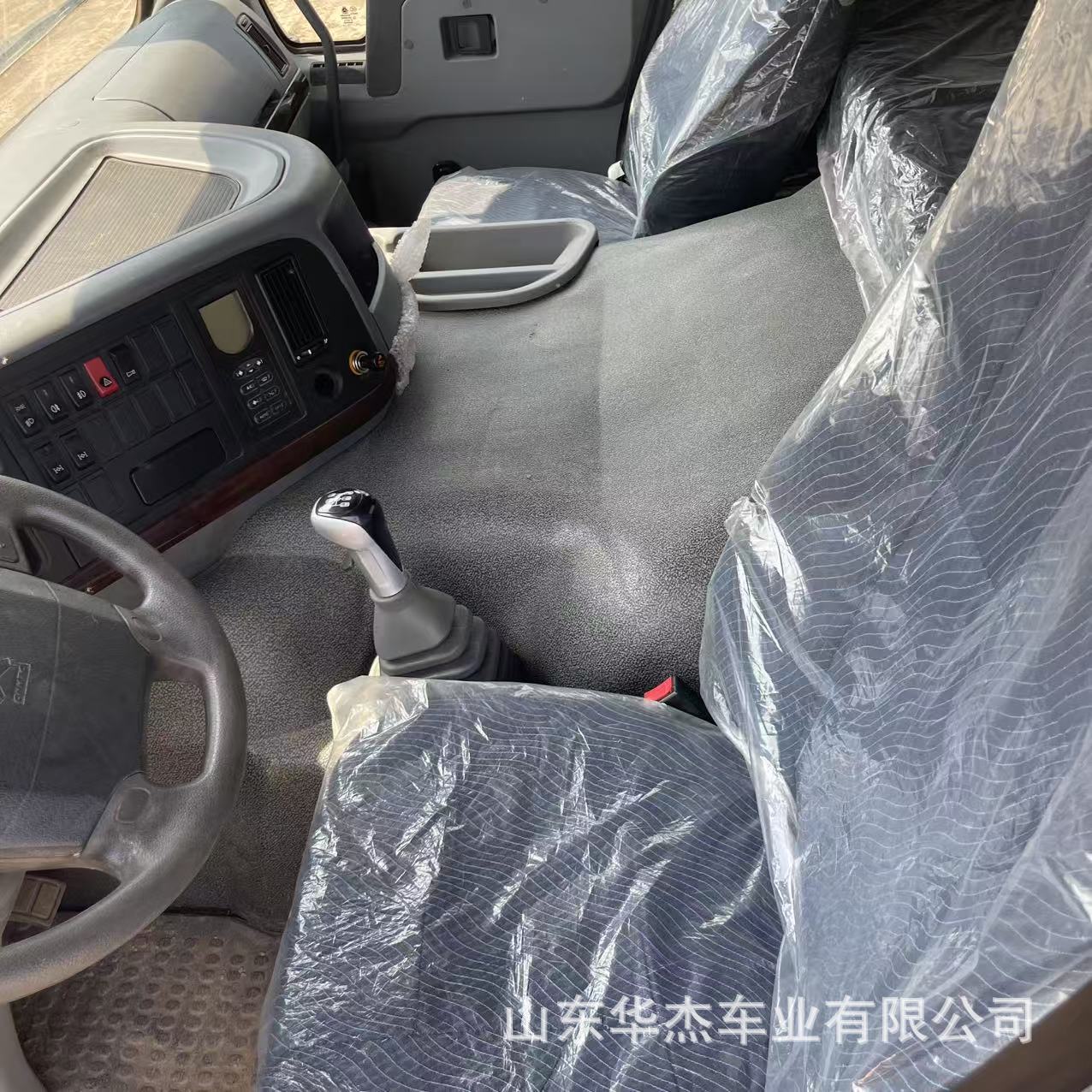 Supply of African Howo Dump Trucks, 375 Horsepower Howo Dump Trucks for Earthmoving, Used Howo Rear Eight-Wheel Dump Trucks