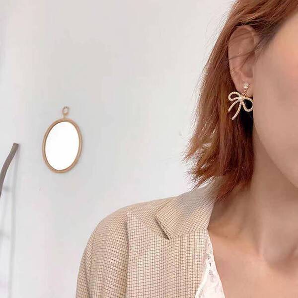 Fashionable cute retro earrings with bow with zircon from pearl