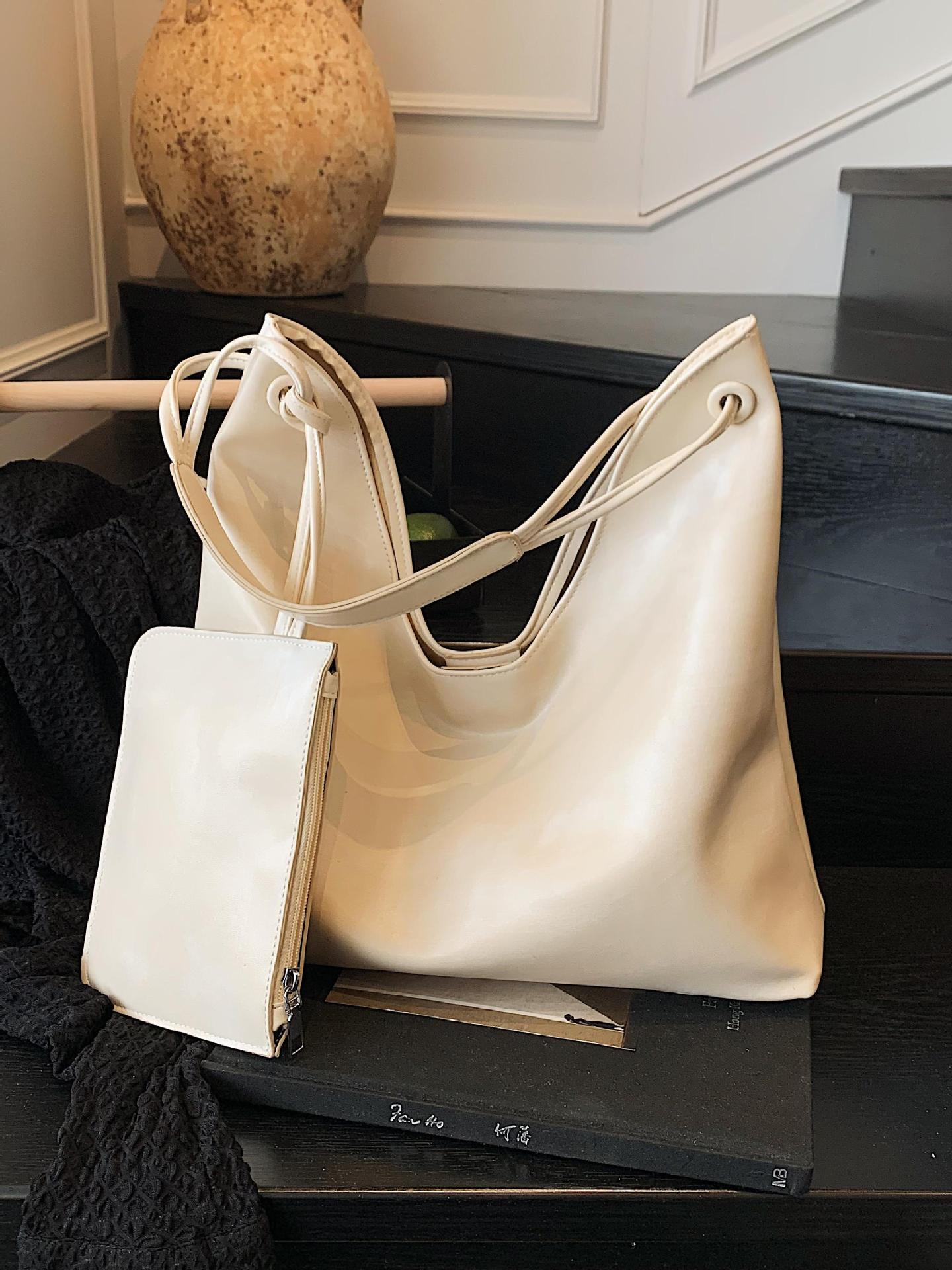 Nuevos productos transfronterizos más vendidos Bolso de cuero suave para axilas para mujer 2025 Modelo súper caliente Bolso de hombro de gran capacidad de viento perezoso