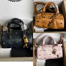 ݸ�aMC��2025�¿����㲨ʿ�Dб���Ů��Ƥ������μ���i���^��