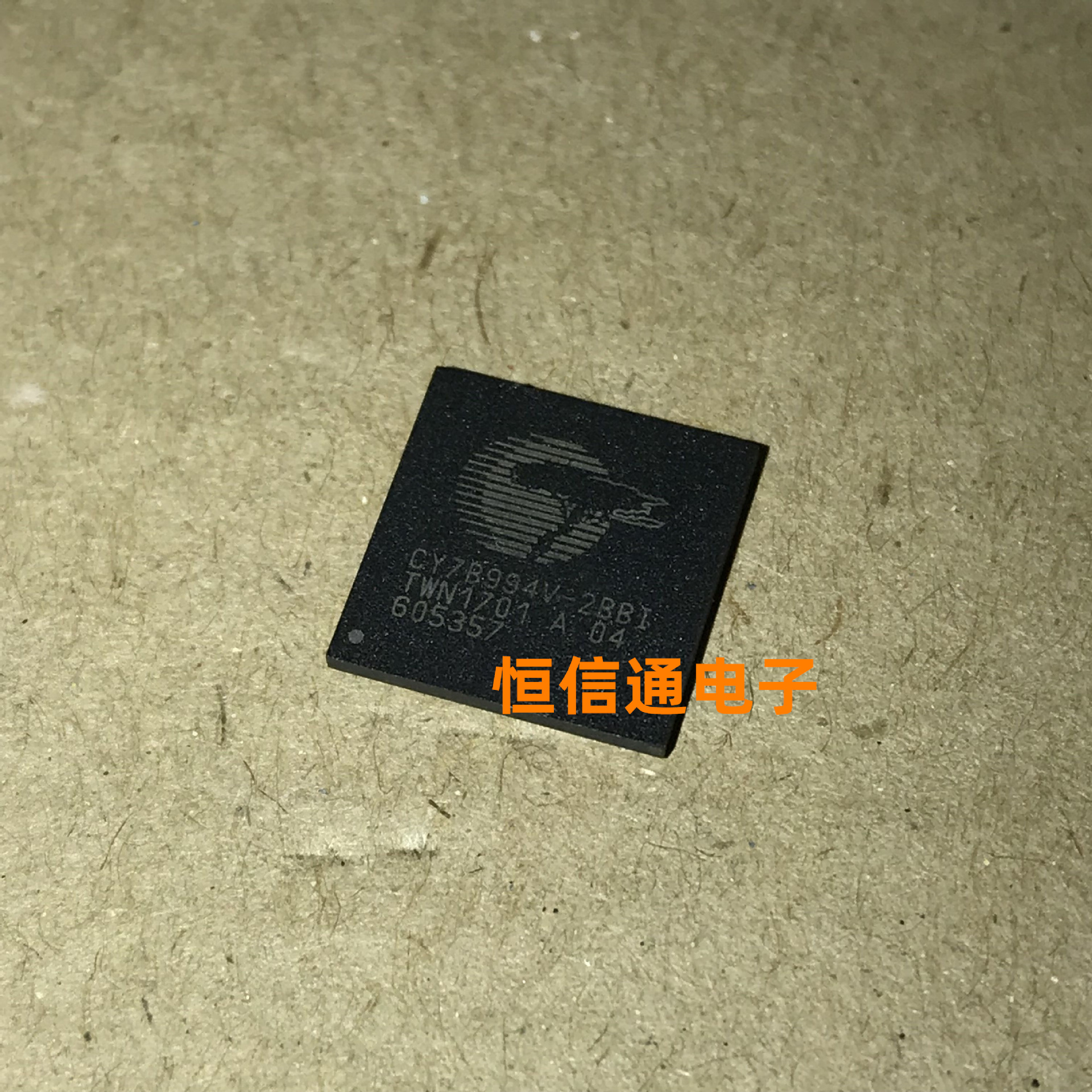 全新进口 CY7B994 CY7B994V-2BBI BGA100 控制器芯片 实图拍摄