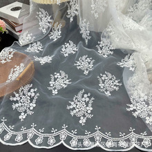批发蕾丝布料欧根纱刺绣面料夏季连衣裙面料水溶网纱绣花布现货