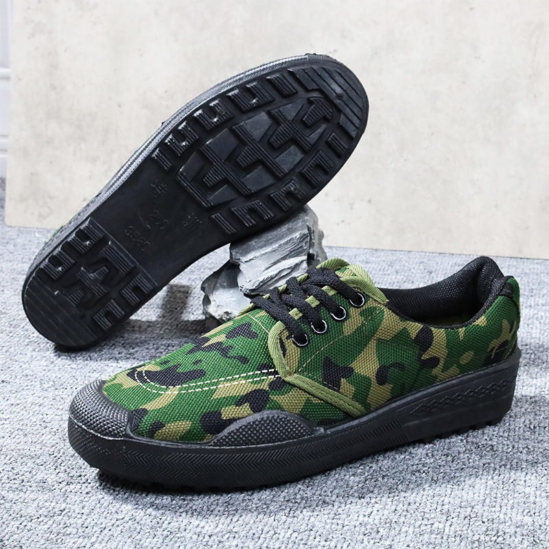 Men's and Women's Camouflage Work Shoes, Labor Protection Shoes, Rubber Shoes, Work Shoes, Military Training Shoes, Low-Top Shoes, Non-Slip Work Shoes Men's and Women's Camouflage Work Shoes, Labor Protection Shoes, Rubber Shoes, Work Shoes, Military Training Shoes, Low-Top Shoes, Non-Slip Work Shoes