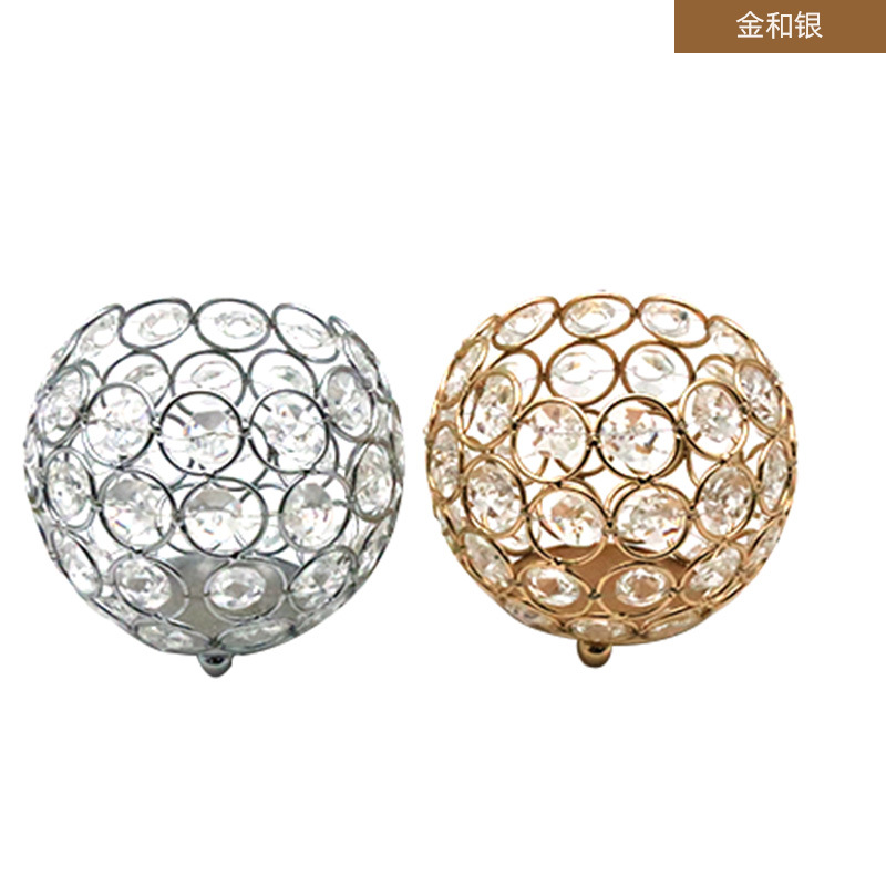 Ins abierto retro pequeño candelabro estilo europeo antiguo a la luz de las velas mesa de comedor en casa decoración del dormitorio accesorios de la foto