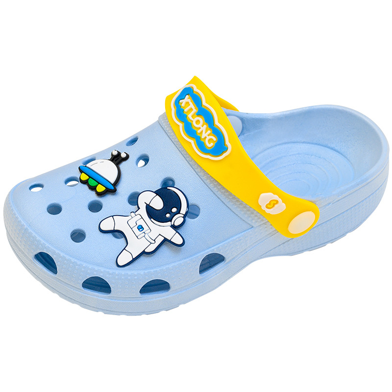 Zapatillas para niños Boys Baotou Zapatos de dibujos animados lindos con fondo suave Zapatos de playa para niñas súper suaves Bebé antideslizante Verano