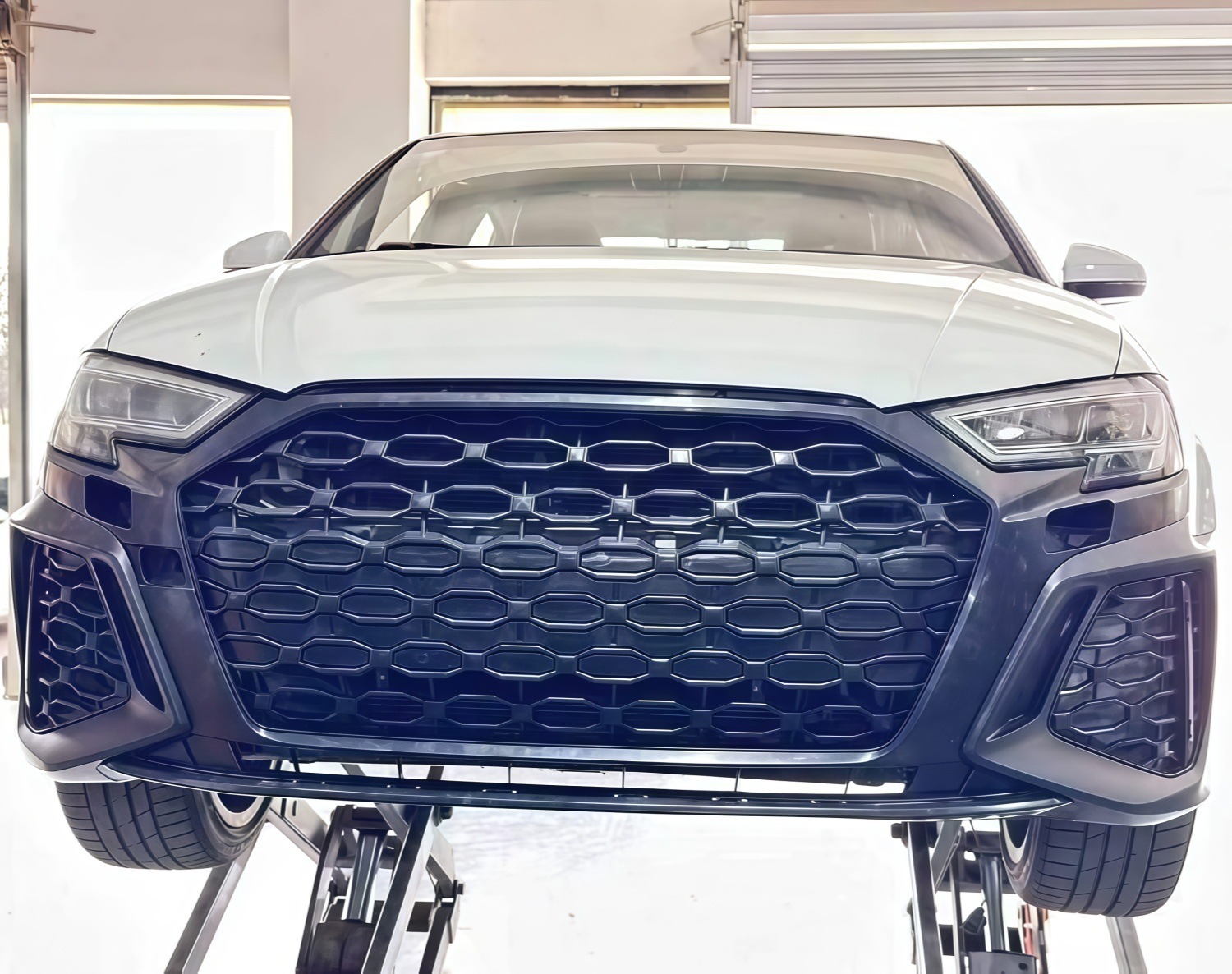 Suitable for Audi A3 models from 2014-2020, modified to look like the 2021 RS3, including the front grille, front bumper, and front fascia