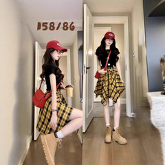 夏のドーパミンウェア、ファッショナブルな韓国風のレイジースタイルのユニークで美しい気質のツーピーススーツスカートの完全なセット
