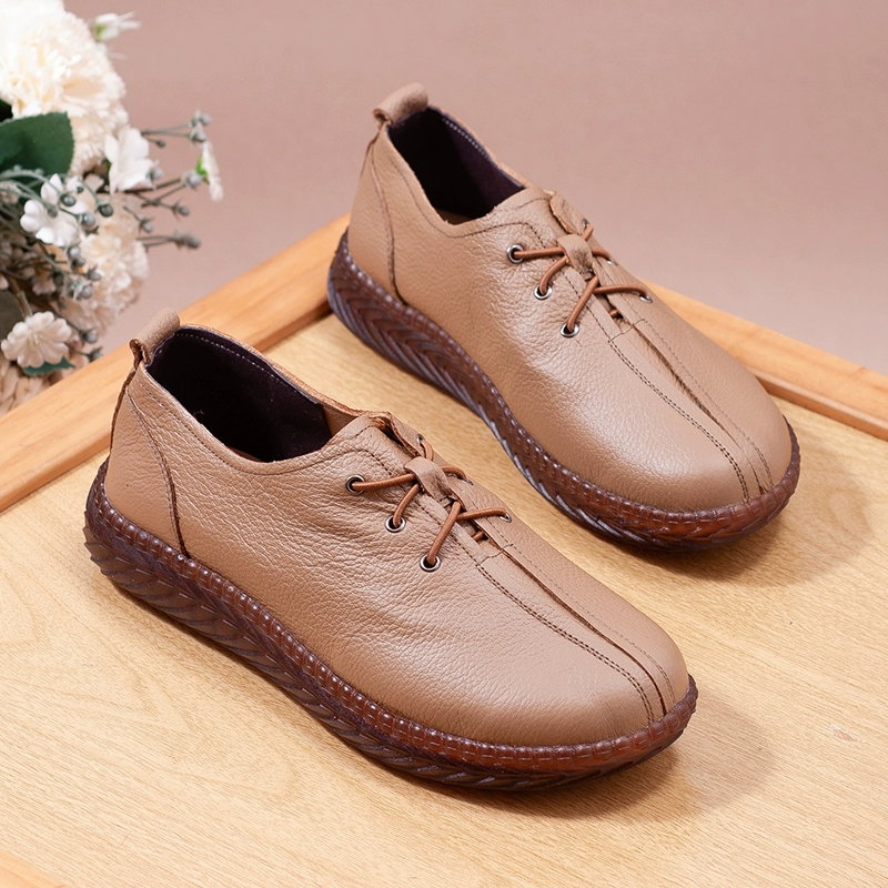 Весенние и осенние кожаные кожаные мягкие туфли мамы с плоским дном нескользящие женские туфли среднего возраста ретро ручной работы с глубоким ртом повседневные одиночные туфли