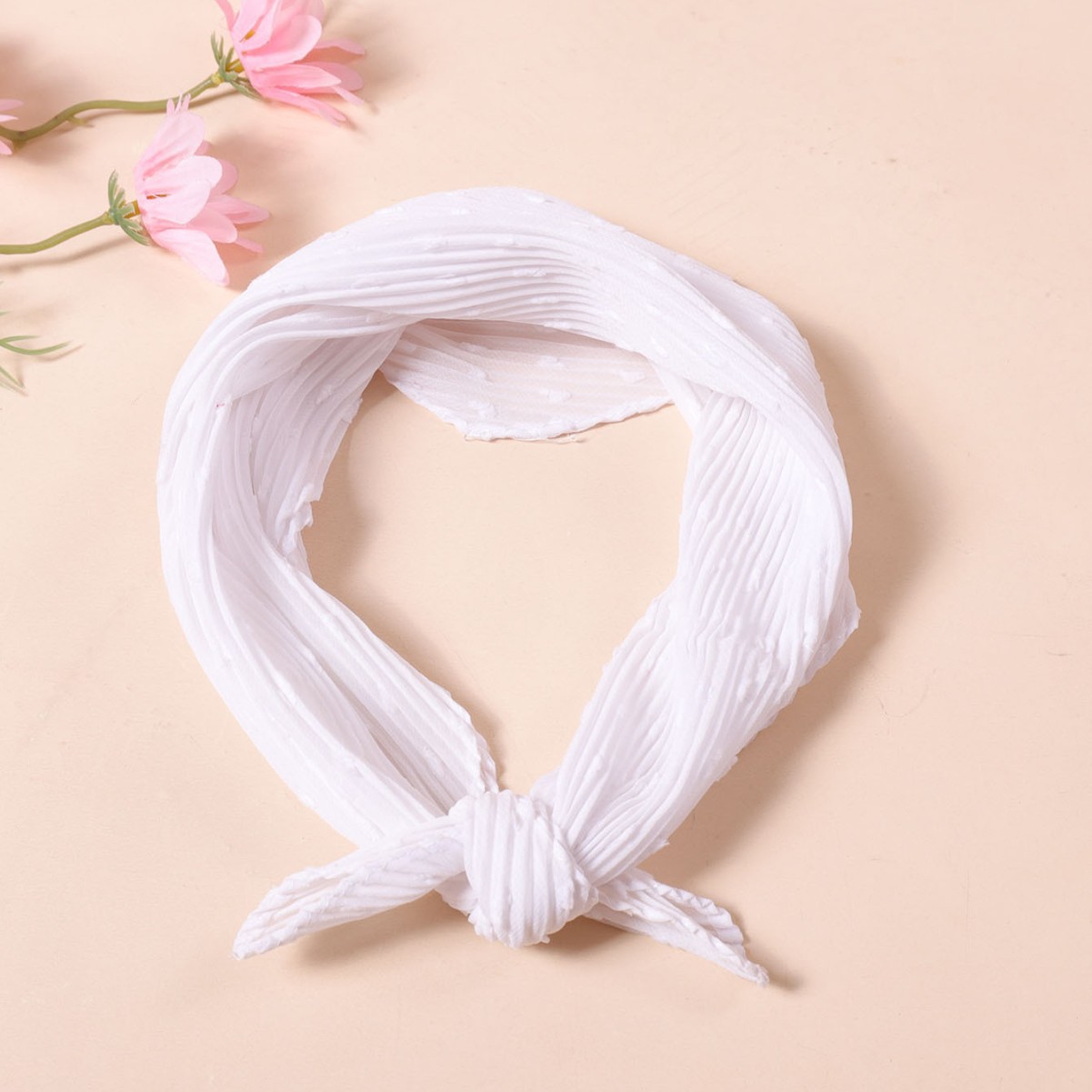 50*50cm时尚花卉毛毛球小方巾女性秋冬款印花点缀装饰丝巾优雅百