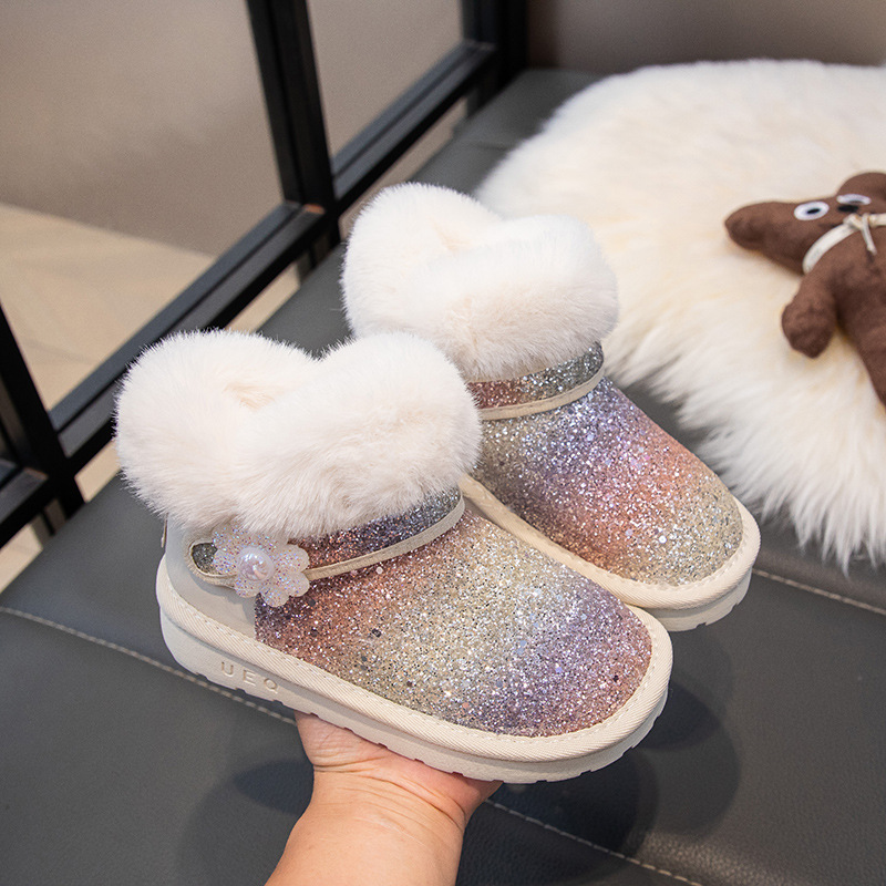 Botas de nieve para niñas 2025 nuevo invierno de moda infantil princesa de sequillas botas cortas para niñas calentadas botas de algodón de peluche