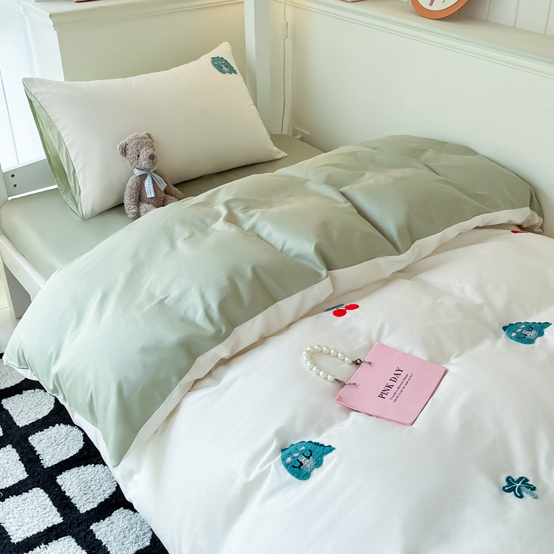 Juego de cama de dormitorio de estudiantes de tres piezas, ropa de cama de algodón puro, sábana, edredón, juego de cuatro piezas