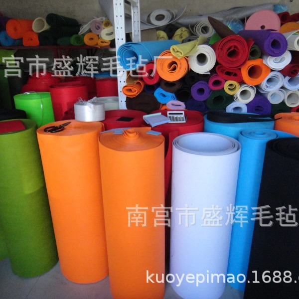 供应彩色羊毛毡 彩色化纤毛毡 各种彩色异型毛毡