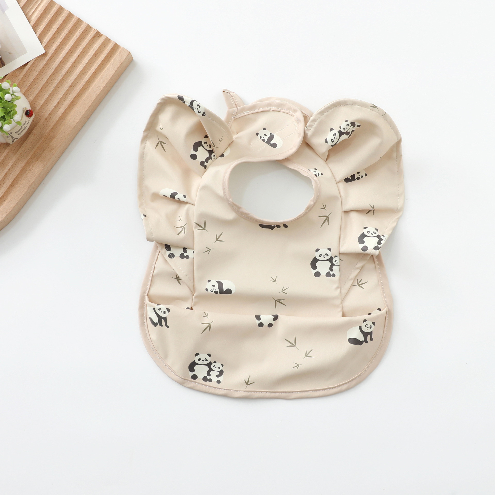 대나무 팬더 날개