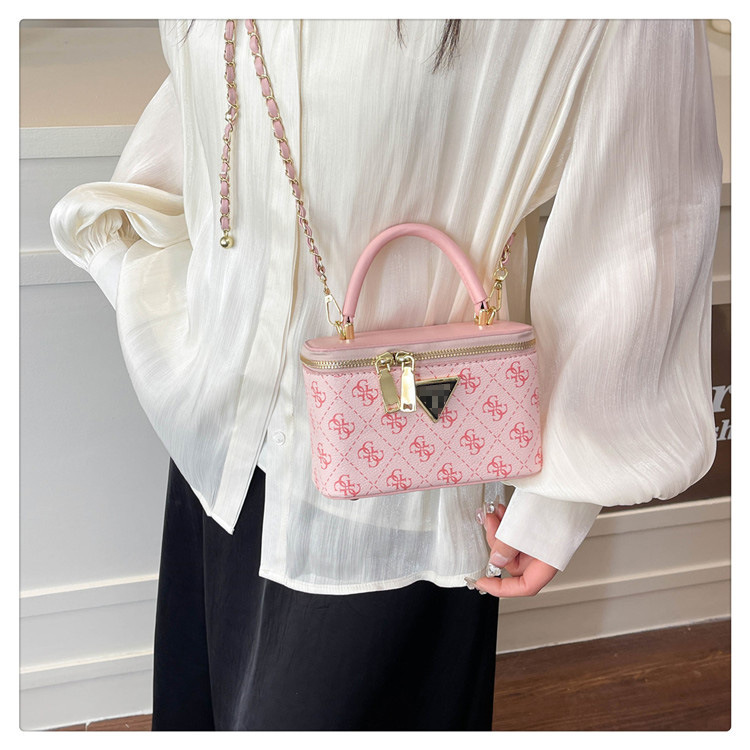 Bolso pequeño con hilo de bordar Lingge Mujer 2025 Nuevo estilo popular Bolso bandolera de cadena salvaje Bolso cuadrado pequeño de moda transfronteriza