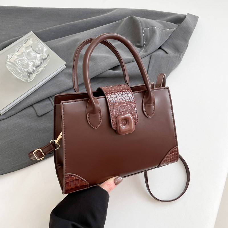 Bolso de moda de alto valor 2025, nuevo diseño de nicho de primavera, bolso de hombro, bolso pequeño
