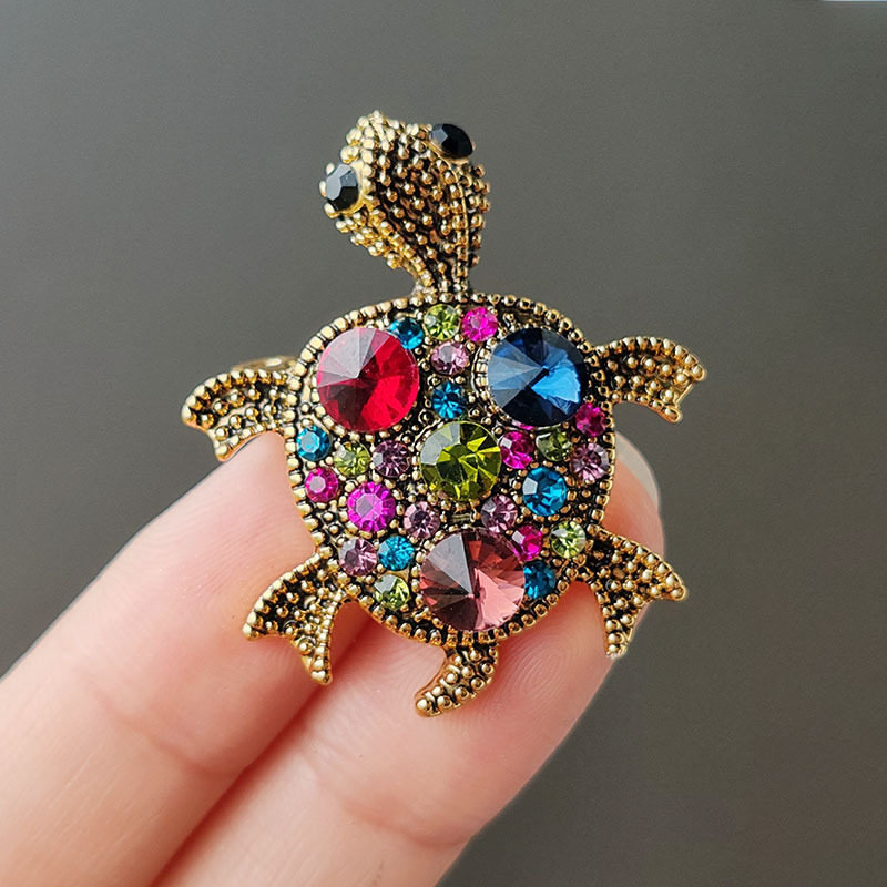 Simple Style Classic Style Tortoise Alloy Inlay Rhinestones Unisex Brooches display picture 9