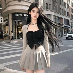 2025 夏の新コントラストカラーステッチスクエアカラー長袖クロップトップ + ハイウエストプリーツスカートスーツ女性