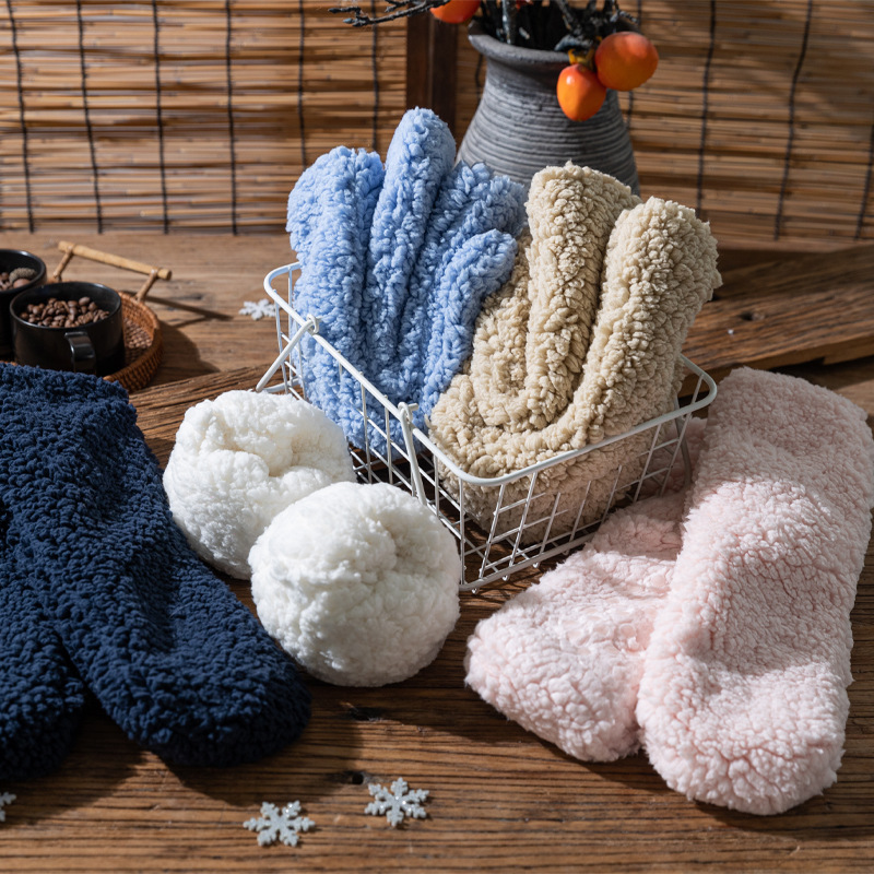Calcetines de cordero de cachemira ultra gruesas calcetines de cama medianos casuales calcetines de piso de peluche antideslizante